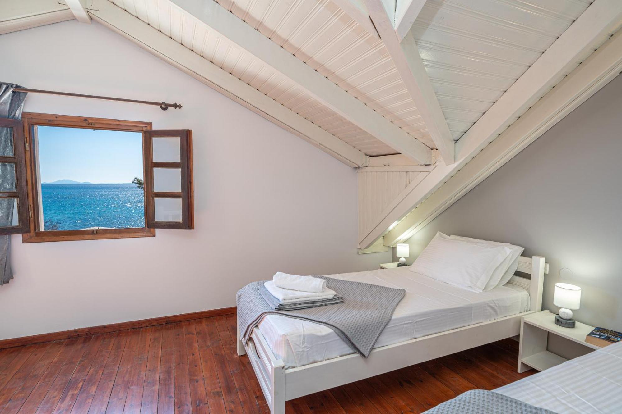 Southbank Seafront Apartments Katelios Ngoại thất bức ảnh