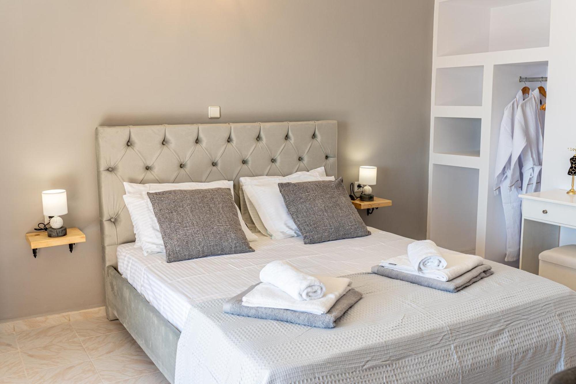 Southbank Seafront Apartments Katelios Ngoại thất bức ảnh