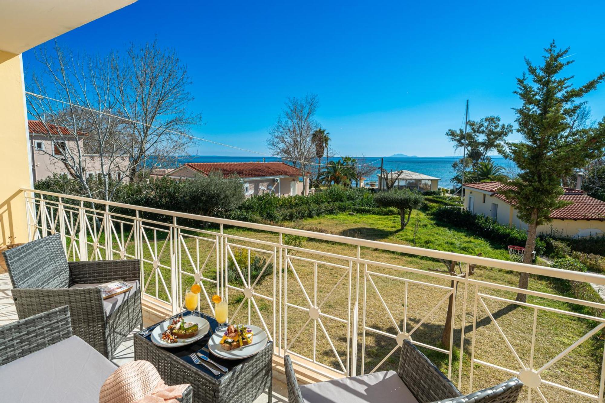 Southbank Seafront Apartments Katelios Ngoại thất bức ảnh