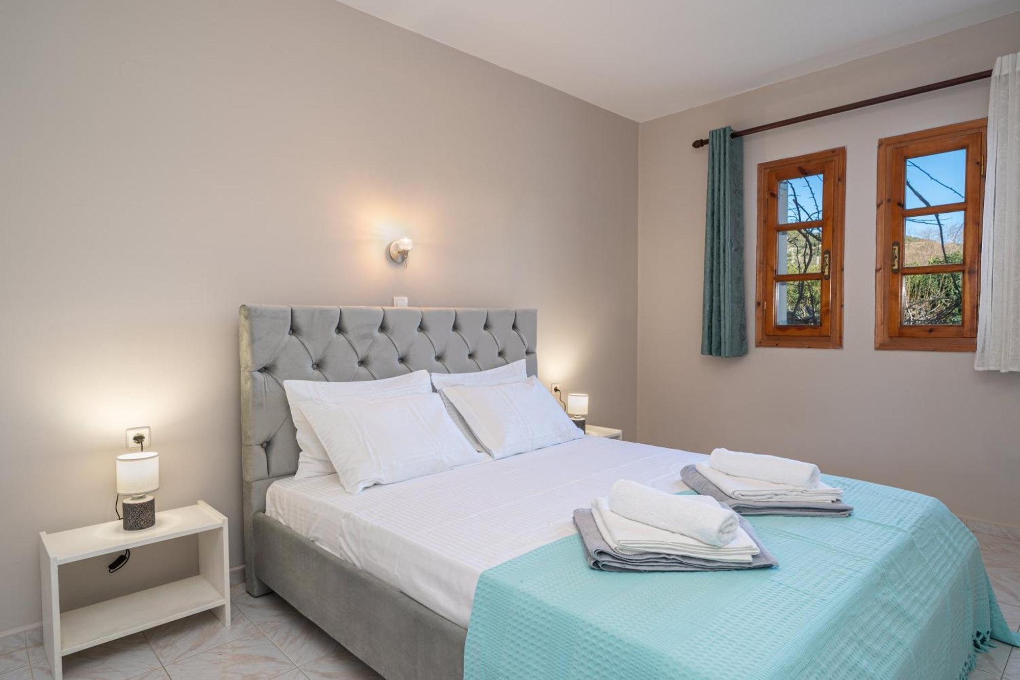 Southbank Seafront Apartments Katelios Ngoại thất bức ảnh