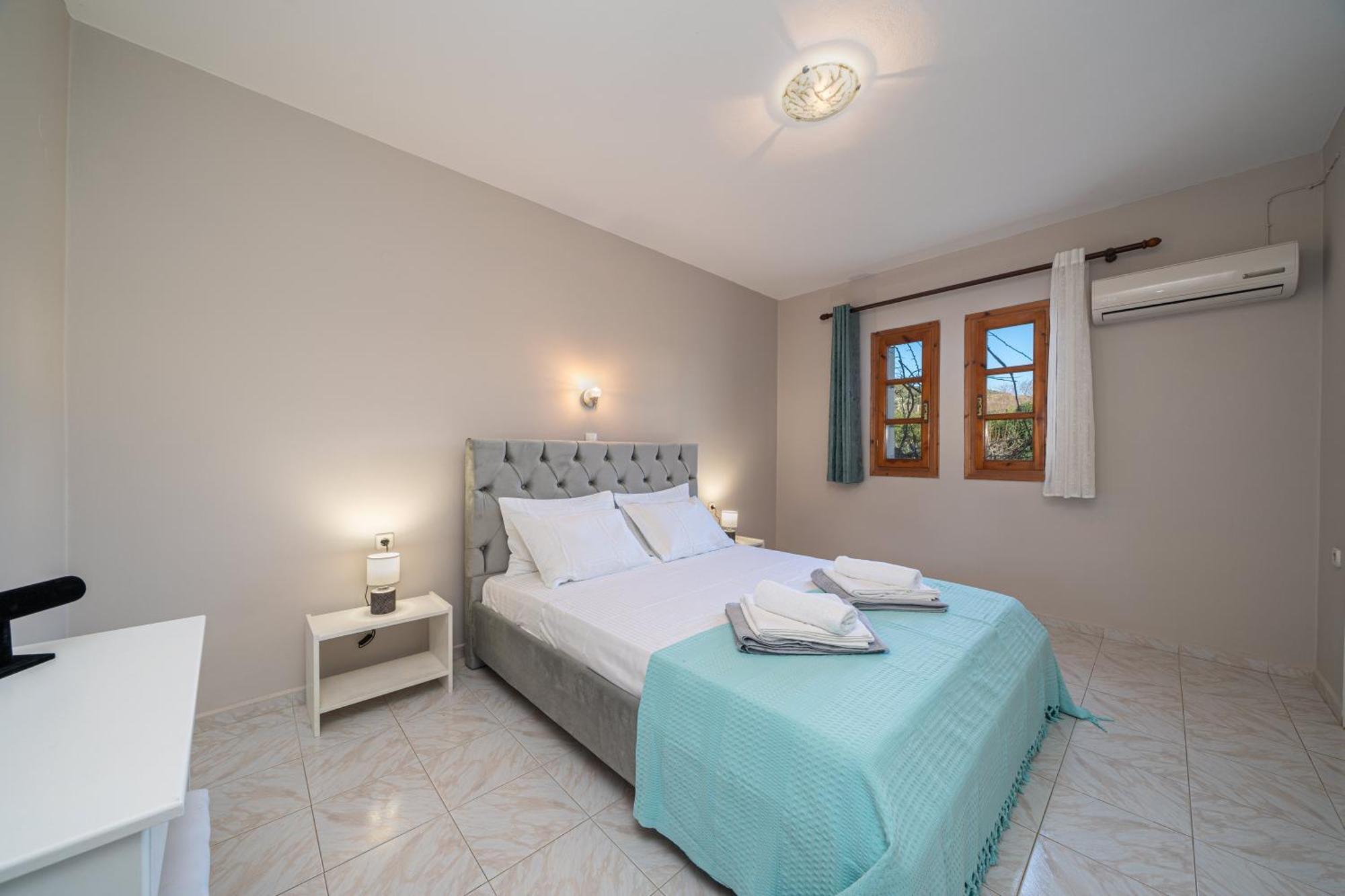 Southbank Seafront Apartments Katelios Ngoại thất bức ảnh